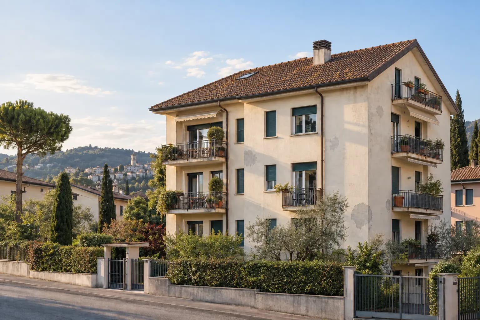 Dettaglio del tetto condominiale prima dei lavori